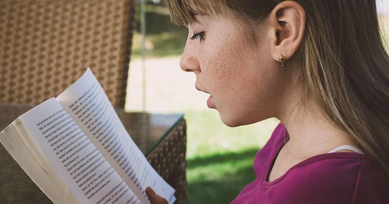 Les livres pour un enfant de 6 à 10 ans : comprendre plutôt que rêver